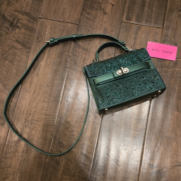 NWT Betsey Johnson Emerald Green Rhinestone Buckle Strap Purse - Picture 2 of 14